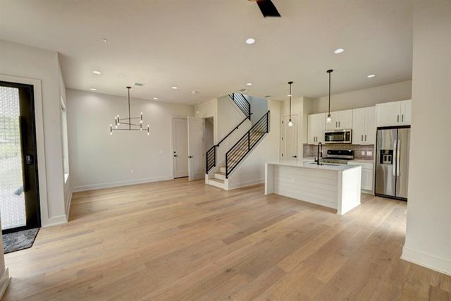 4424 Hank Ave 3, Austin, TX 78745