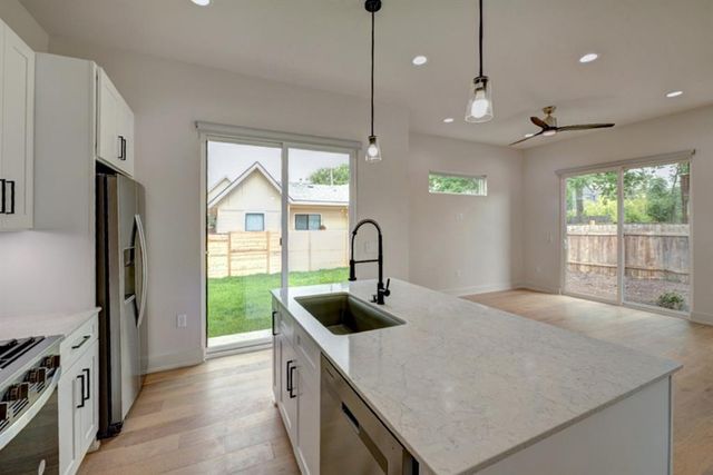 4424 Hank Ave 3, Austin, TX 78745