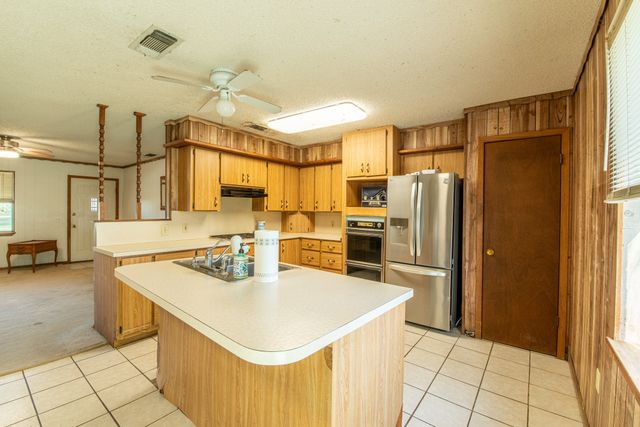 901 County Road 113, Comanche, TX 76442