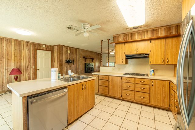 901 County Road 113, Comanche, TX 76442