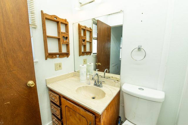 901 County Road 113, Comanche, TX 76442
