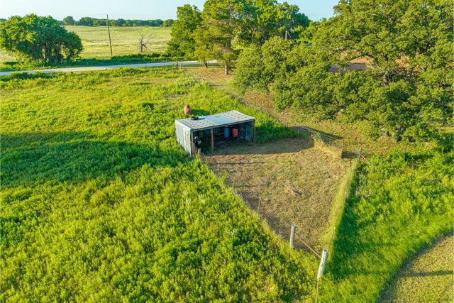 901 County Road 113, Comanche, TX 76442