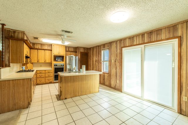 901 County Road 113, Comanche, TX 76442