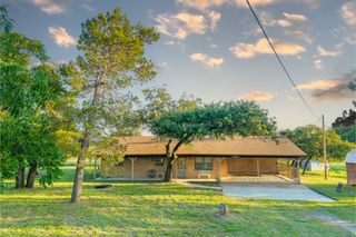 901 County Road 113, Comanche, TX 76442