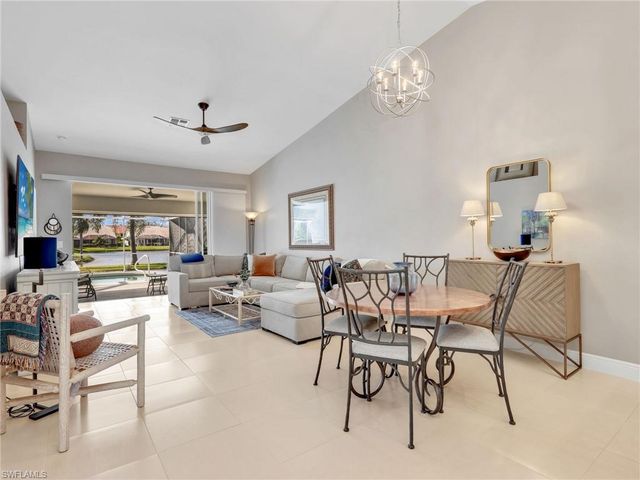 2214 Stacil CIR # 27, Naples, FL 34109