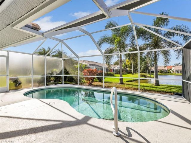 2214 Stacil CIR # 27, Naples, FL 34109