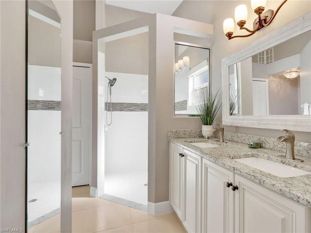 2214 Stacil CIR # 27, Naples, FL 34109