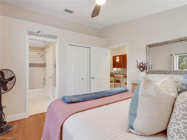 2214 Stacil CIR # 27, Naples, FL 34109