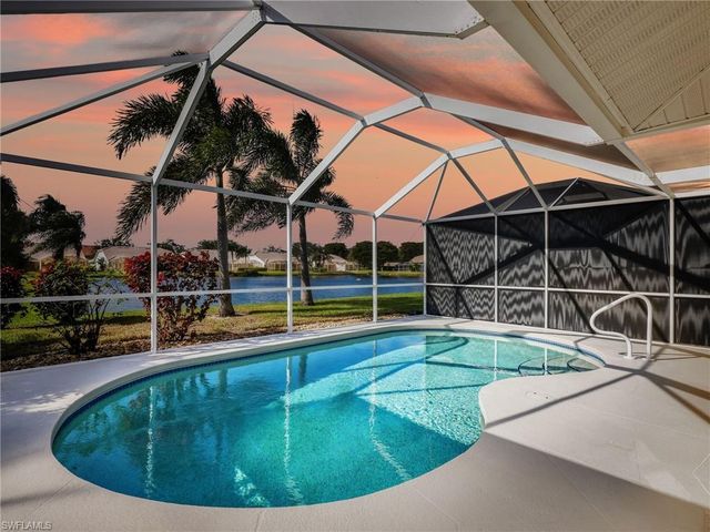 2214 Stacil CIR # 27, Naples, FL 34109