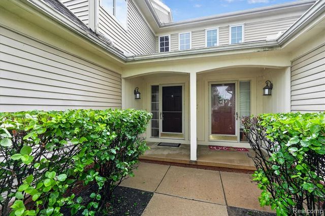 456 Lilly View Court, Howell, MI 48843