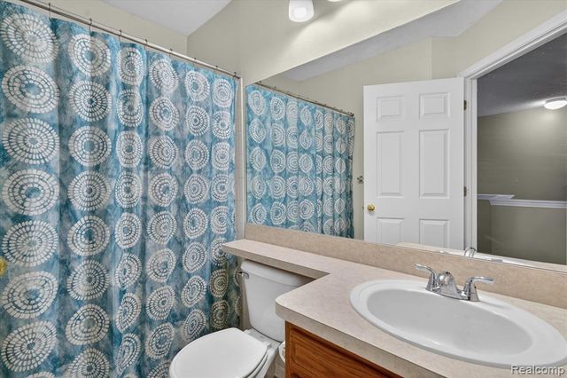 456 Lilly View Court, Howell, MI 48843