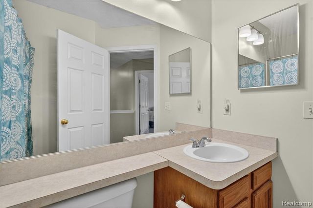 456 Lilly View Court, Howell, MI 48843