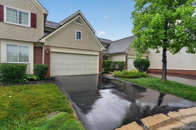 456 Lilly View Court, Howell, MI 48843