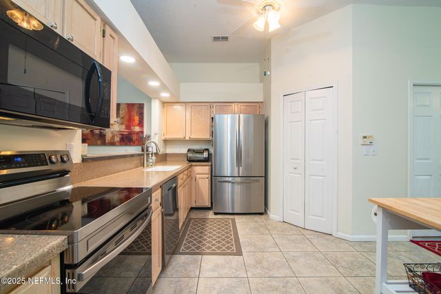 9507 THORNABY Lane, Jacksonville, FL 32256
