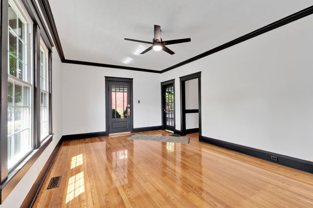 308 Walnut St, Springfield, TN 37172