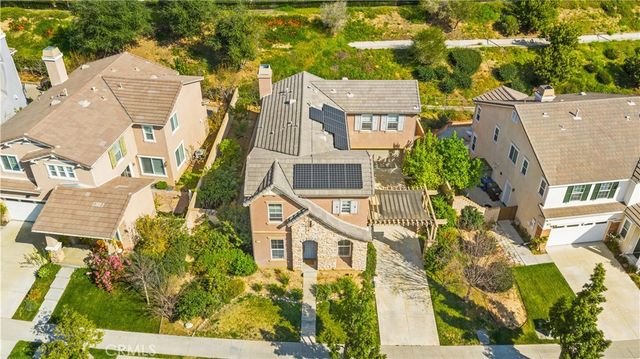 687 E Lemon Swirl, Azusa, CA 91702