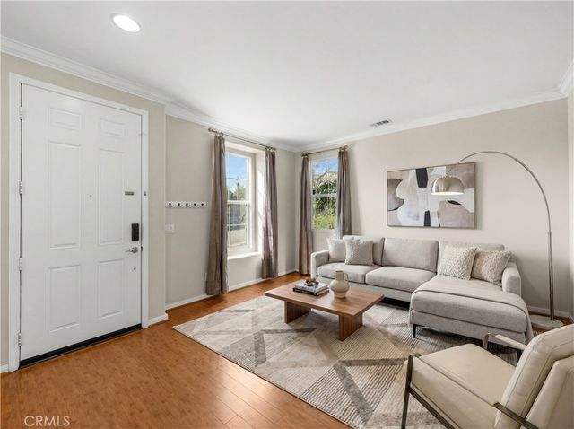 687 E Lemon Swirl, Azusa, CA 91702