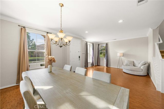 687 E Lemon Swirl, Azusa, CA 91702