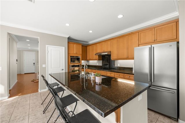 687 E Lemon Swirl, Azusa, CA 91702