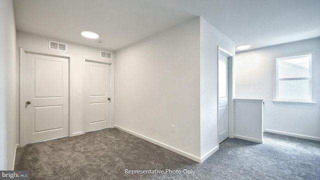 22 N CONIFER DR, Elizabethtown, PA 17022