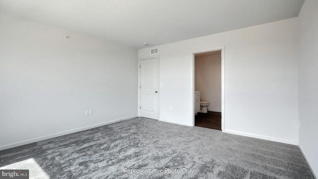 22 N CONIFER DR, Elizabethtown, PA 17022