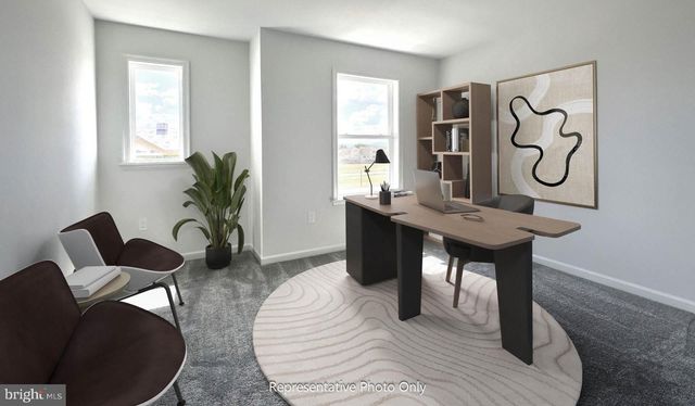 22 N CONIFER DR, Elizabethtown, PA 17022