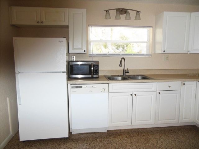 1729 PINE AVENUE, Deland, FL 32724