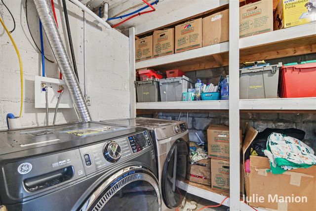 1829 Delwood Avenue, Wyoming, MI 49509