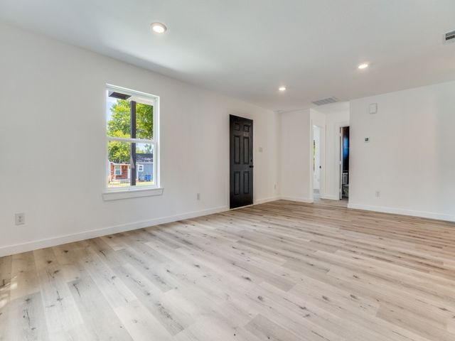 2628 Lea Crest Drive, Dallas, TX 75216