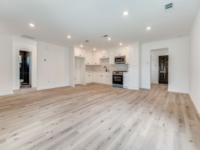 2628 Lea Crest Drive, Dallas, TX 75216