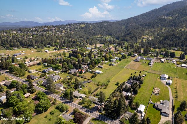 7040 N 15th ST, Dalton Gardens, ID 83815