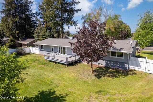 7040 N 15th ST, Dalton Gardens, ID 83815