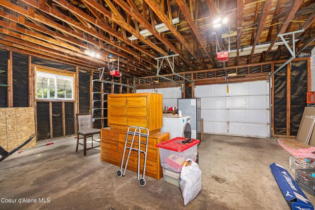 7040 N 15th ST, Dalton Gardens, ID 83815