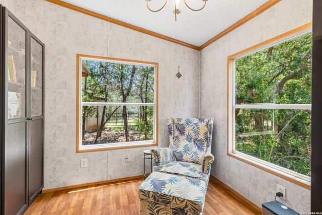 885 BRUSHY CREEK DR, Lakehills, TX 78063