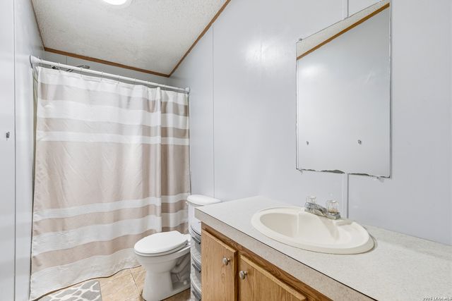 885 BRUSHY CREEK DR, Lakehills, TX 78063