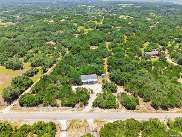 885 BRUSHY CREEK DR, Lakehills, TX 78063