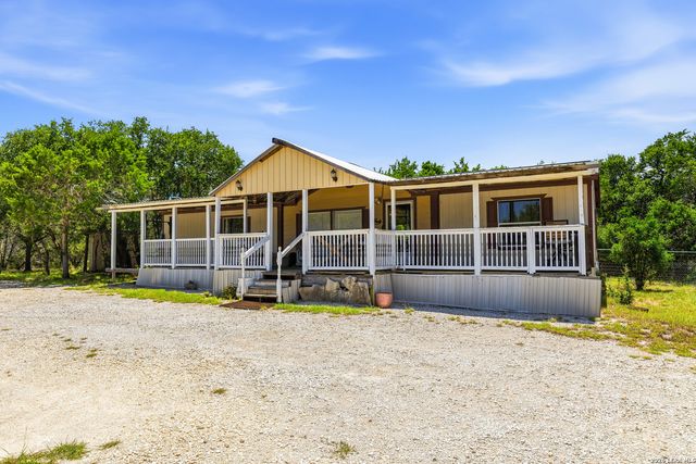 885 BRUSHY CREEK DR, Lakehills, TX 78063