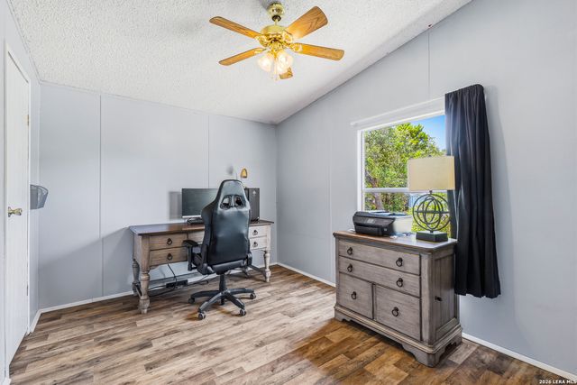 885 BRUSHY CREEK DR, Lakehills, TX 78063