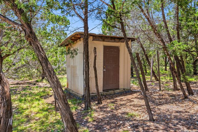 885 BRUSHY CREEK DR, Lakehills, TX 78063