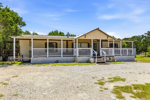 885 BRUSHY CREEK DR, Lakehills, TX 78063