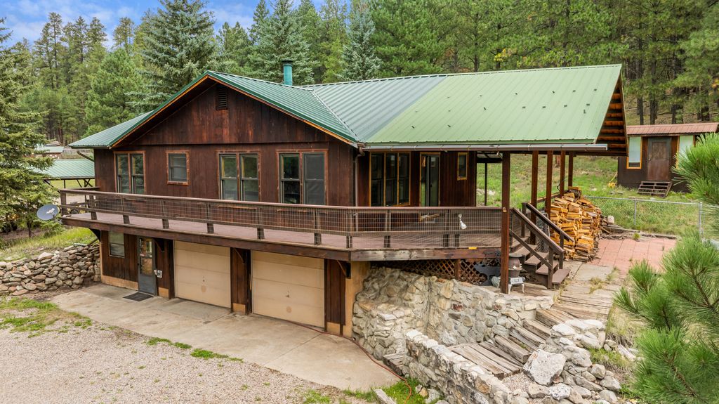 Image 1 of property listing at 504 Elk Trail, Jemez Springs, NM 87025