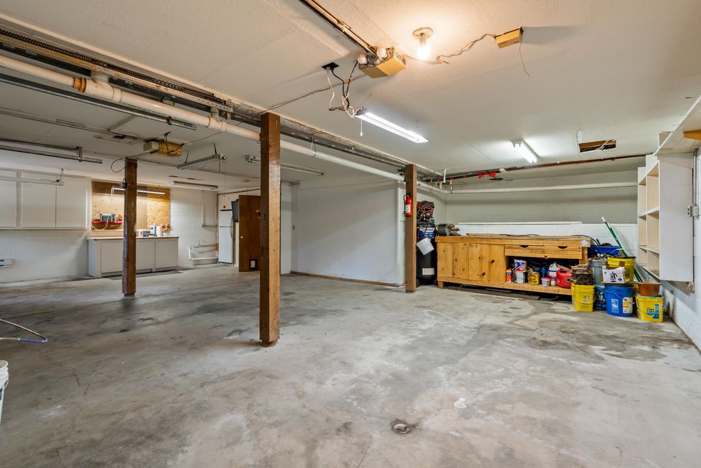 Image 22 of property listing at 504 Elk Trail, Jemez Springs, NM 87025