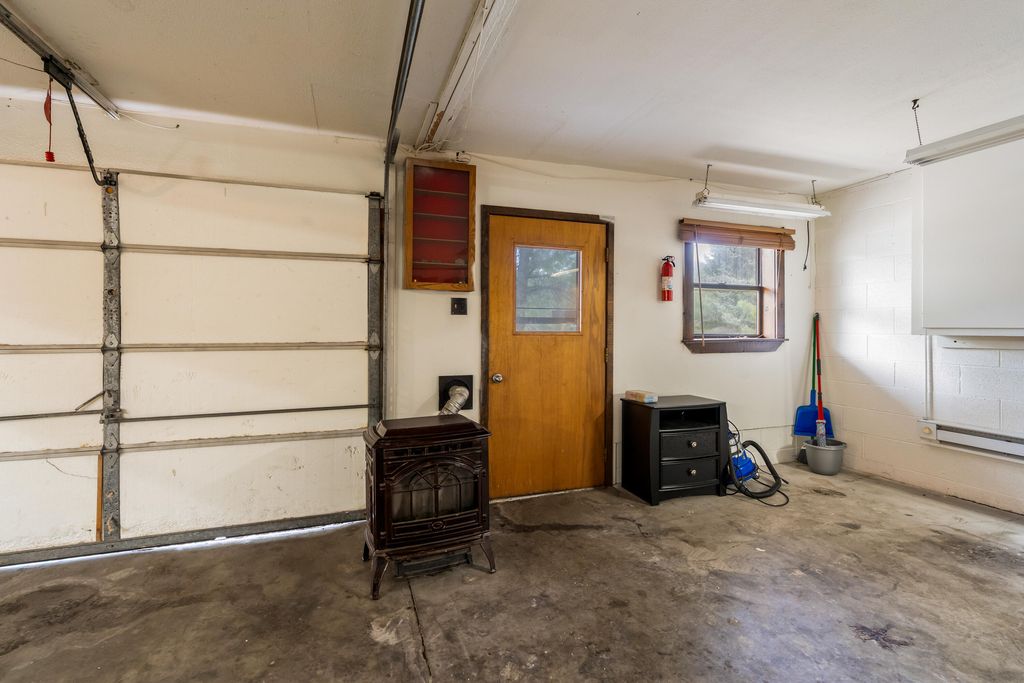 Image 25 of property listing at 504 Elk Trail, Jemez Springs, NM 87025