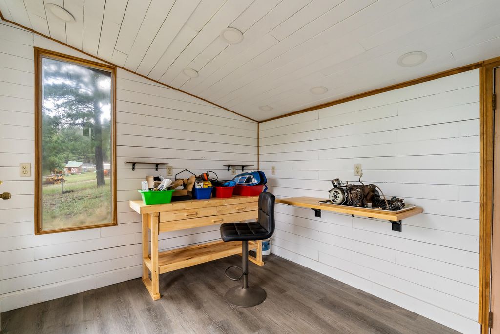 Image 31 of property listing at 504 Elk Trail, Jemez Springs, NM 87025