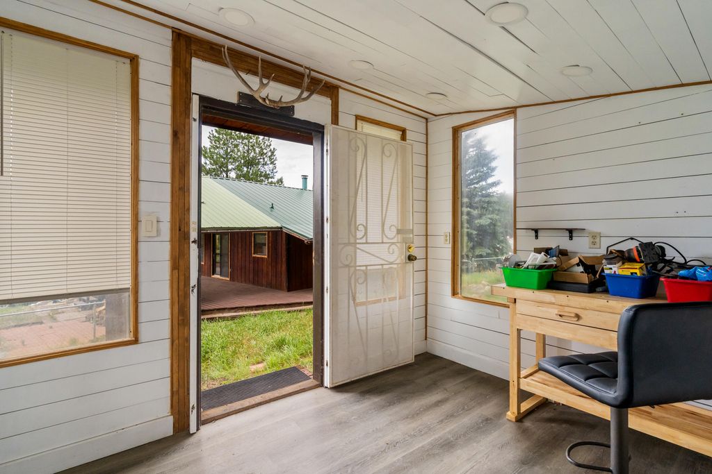 Image 32 of property listing at 504 Elk Trail, Jemez Springs, NM 87025