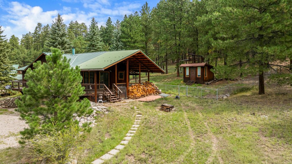 Image 47 of property listing at 504 Elk Trail, Jemez Springs, NM 87025