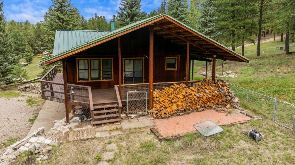 Image 52 of property listing at 504 Elk Trail, Jemez Springs, NM 87025