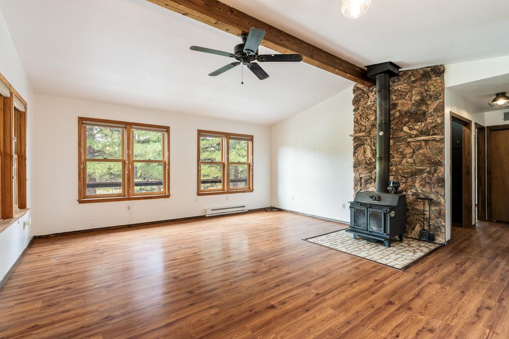 Image 6 of property listing at 504 Elk Trail, Jemez Springs, NM 87025