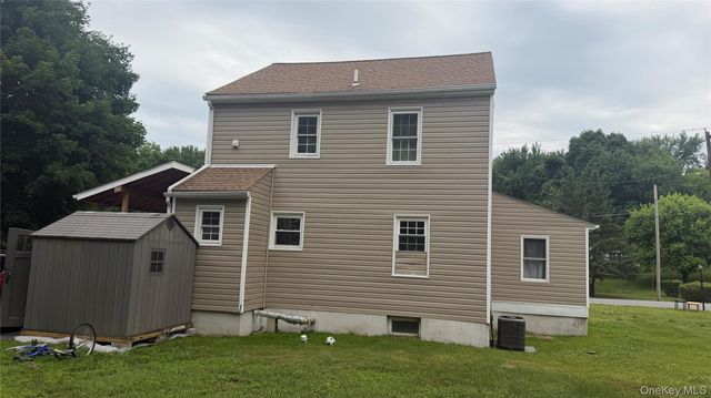 17 Degarmo Road, Poughkeepsie, NY 12603