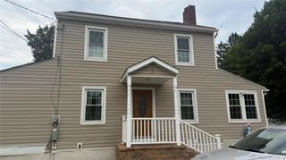 17 Degarmo Road, Poughkeepsie, NY 12603